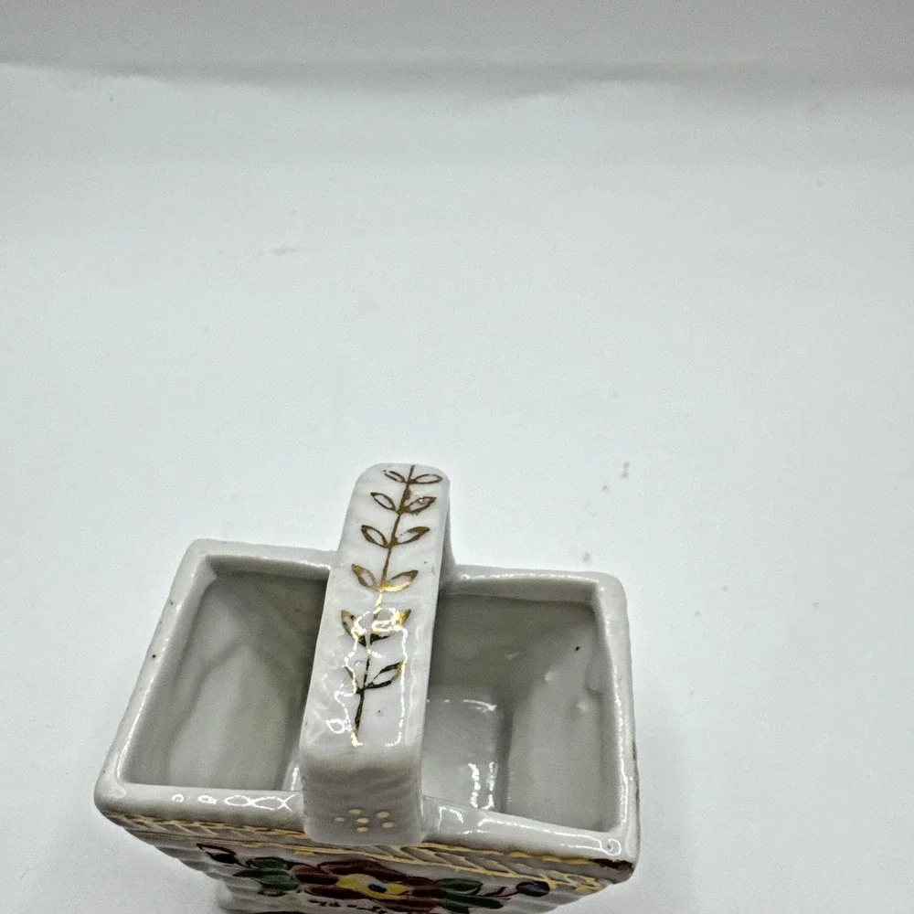 Porcelain Miniature Basket Made In Occupied‎ Japan